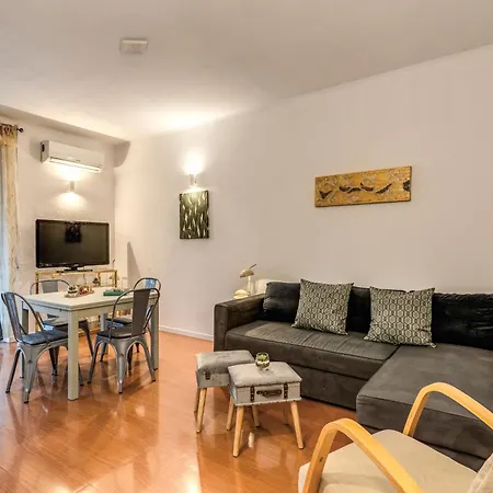 Dolcevita Apartman *
